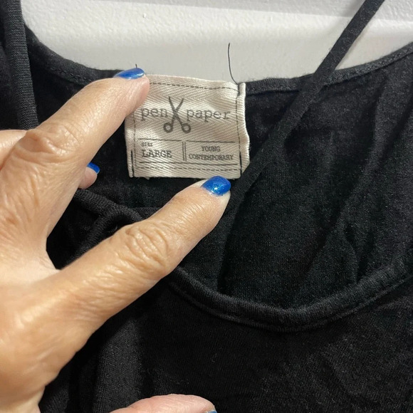 Size large but could fit a medium used one time in black - Picture 4 of 4